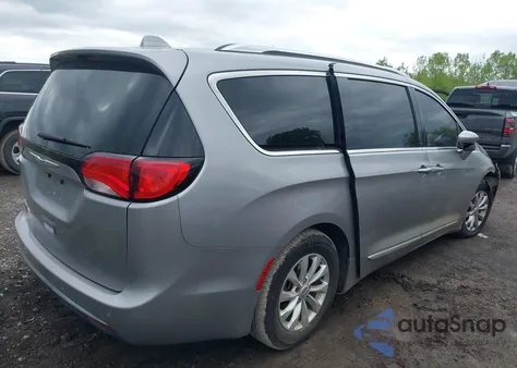2018 Chrysler Pacifica Touring L z USA, uszkodzony, nr VIN 2C4RC1BG9JR217309